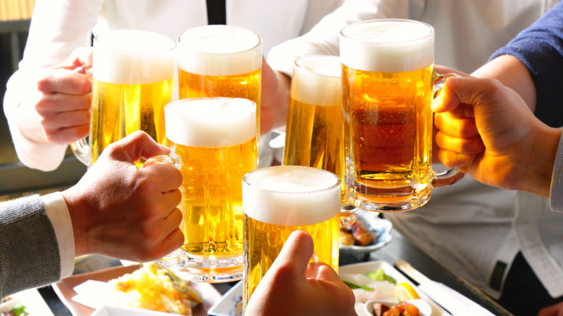 お酒の強さは「飲めば鍛えられる」 これホント？