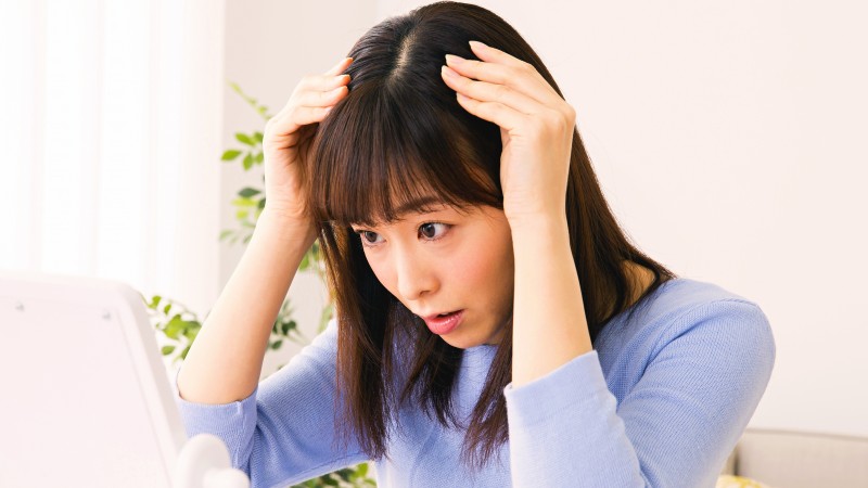 女性の薄毛はどういう理由？原因と対策