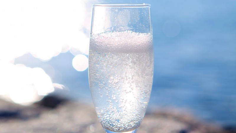 飲料、お風呂、化粧品…カラダに与える「炭酸の効果」