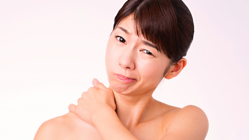 顔だけじゃない！お尻や背中にできる「ニキビ」はどうして？