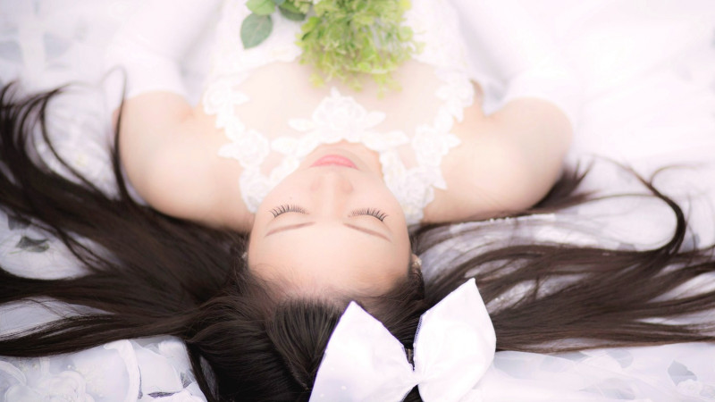 「眠れる森の美女症候群」 1度眠ると起きるのが2週間後!?