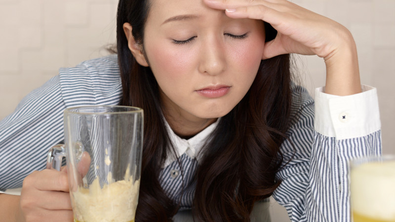 「アルコール依存症」の基礎知識。 診断基準と段階的な治療